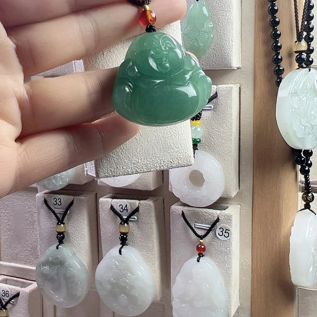 石英质玉未镶嵌颈饰