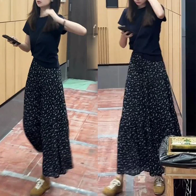 圆领短袖上衣碎花半身裙复古高腰碎花套装女士2025夏季新款两件套