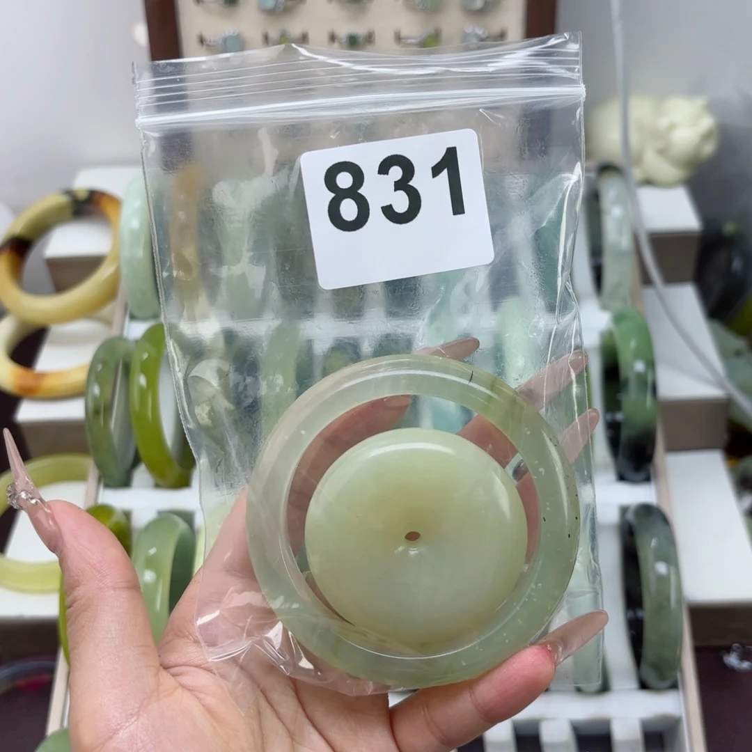 蛇纹石玉未镶嵌手镯林*.