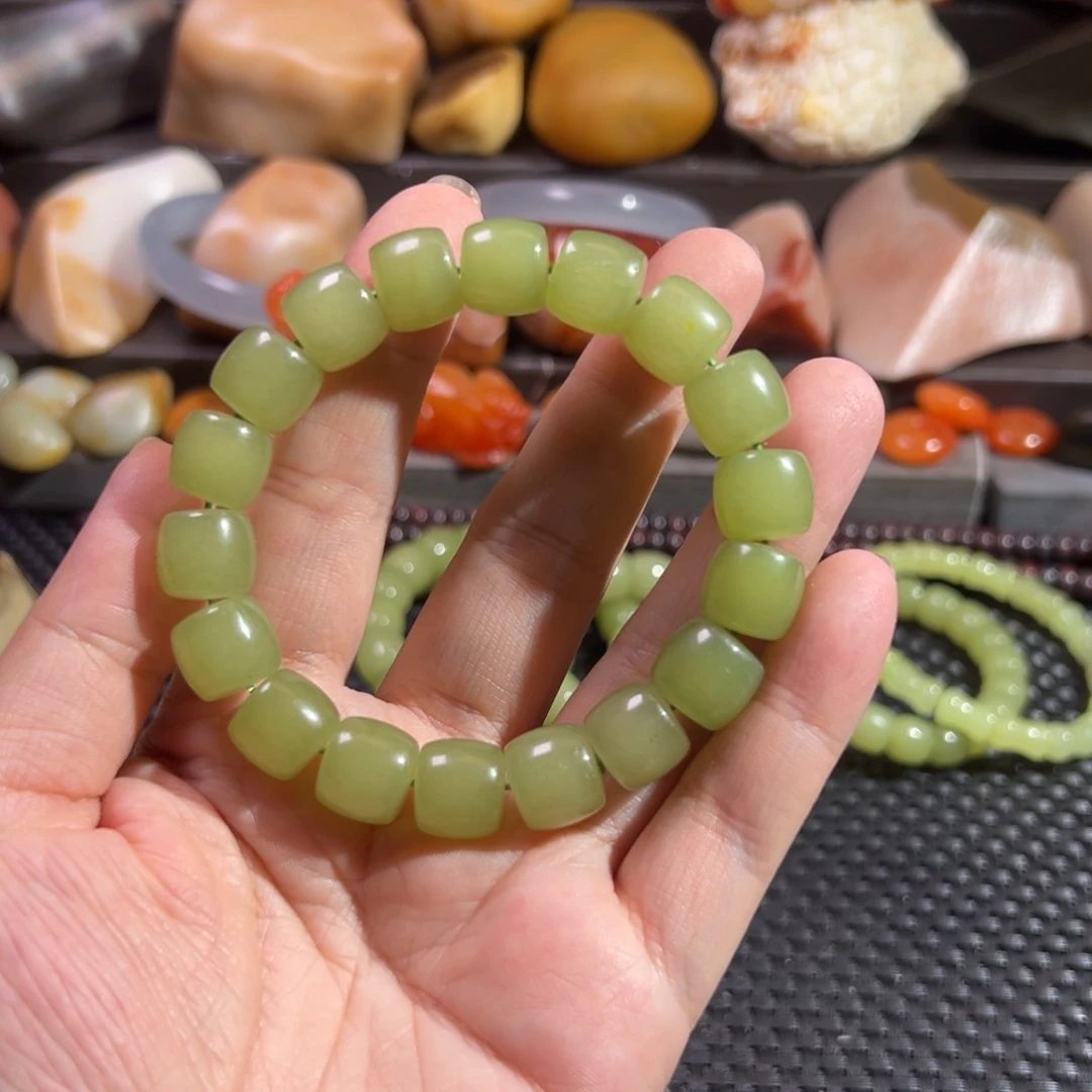 志*静辉品石和田玉手串