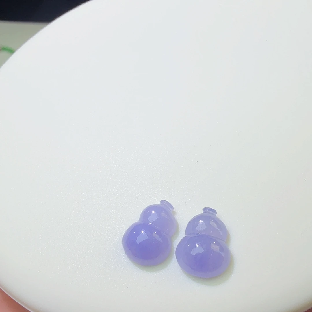 翡翠裸石紫葫芦一对