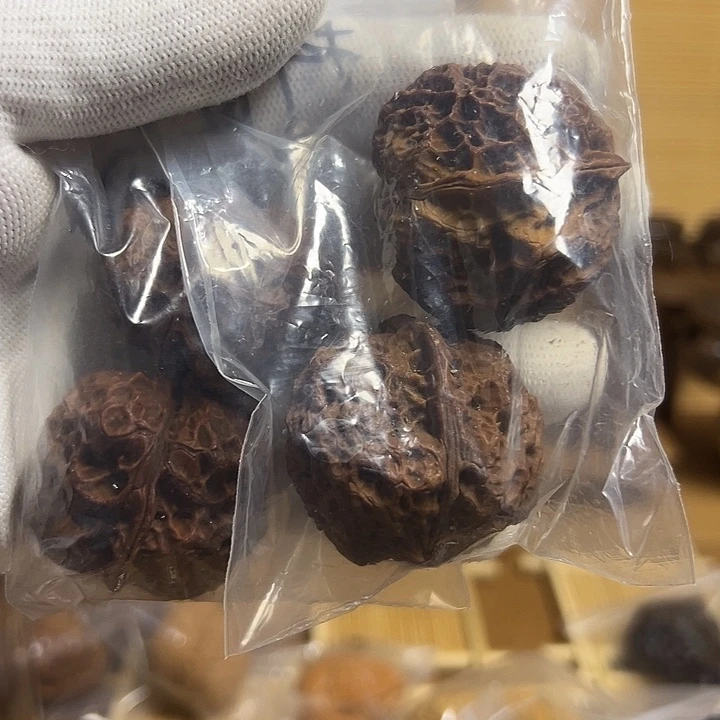 文玩核桃吊坠太湖石2对3号