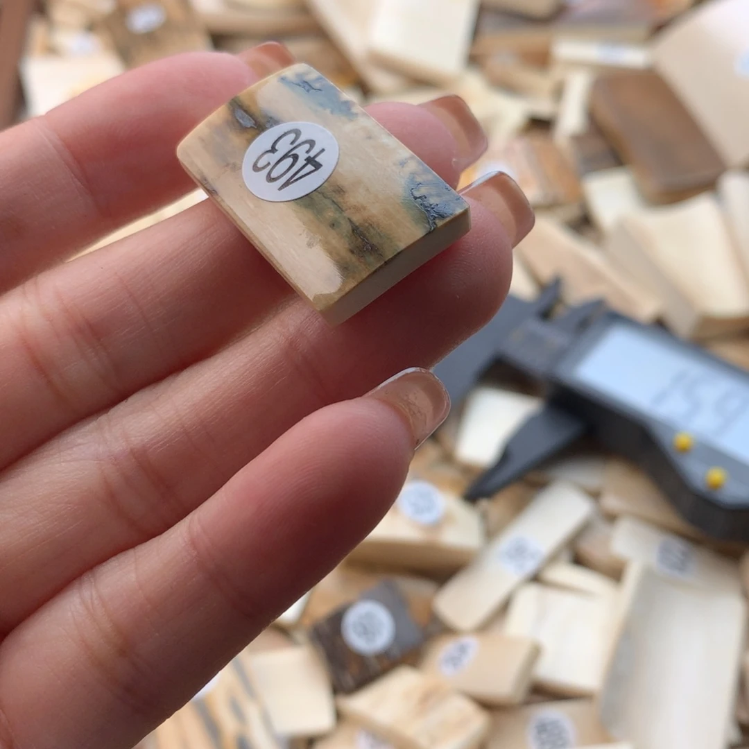 泥塑不打孔联系客服