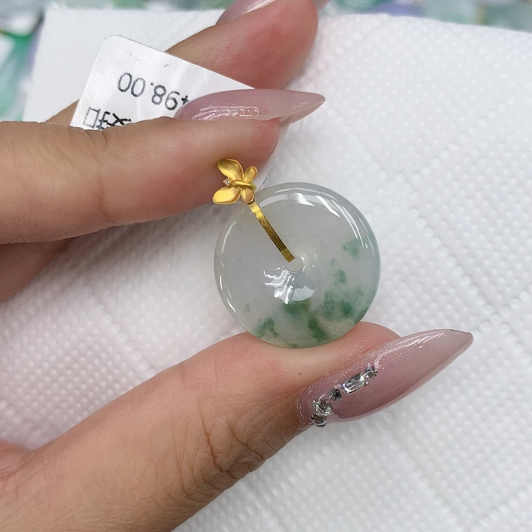 颈饰18K金镶嵌翡翠