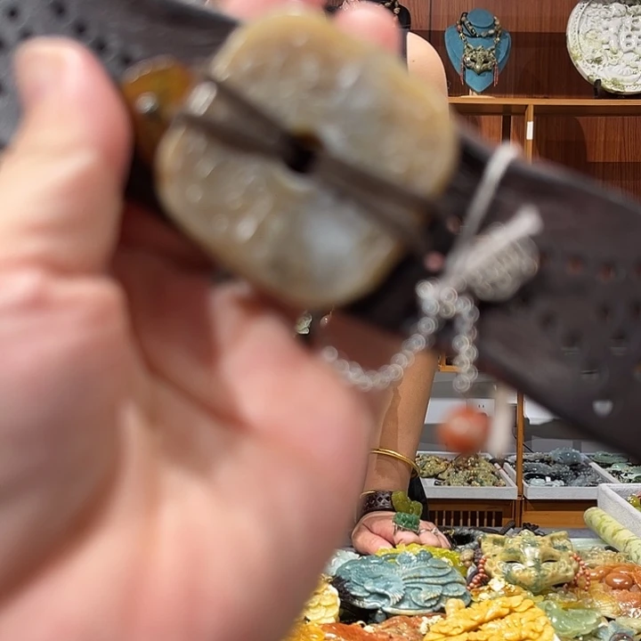 未镶嵌岫玉毛衣链