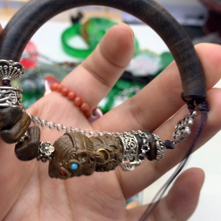 合金颈饰玛瑙/玉髓吊坠