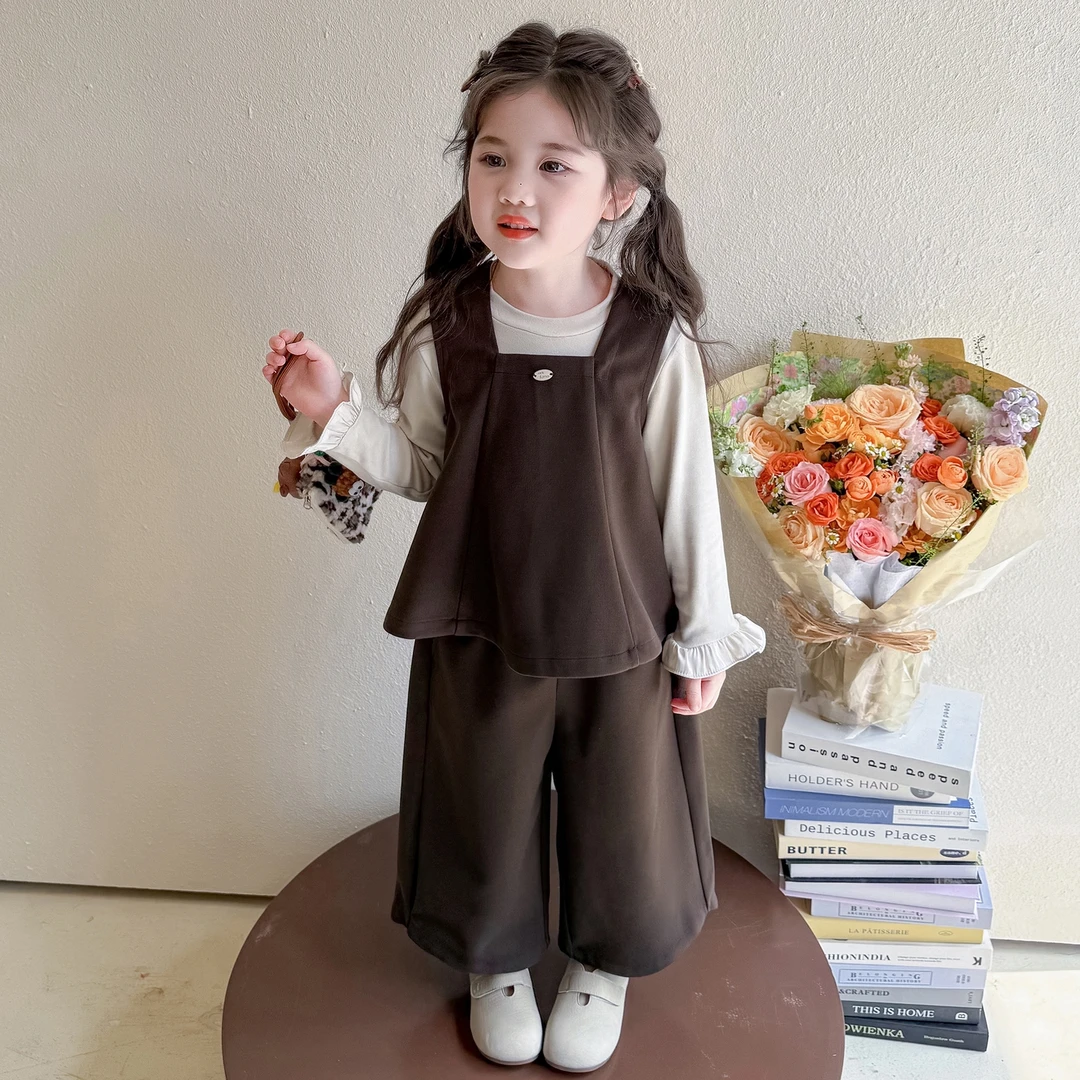 女童秋装套装2025新款4-6岁幼儿园潮款小童女宝春秋季洋气三件套