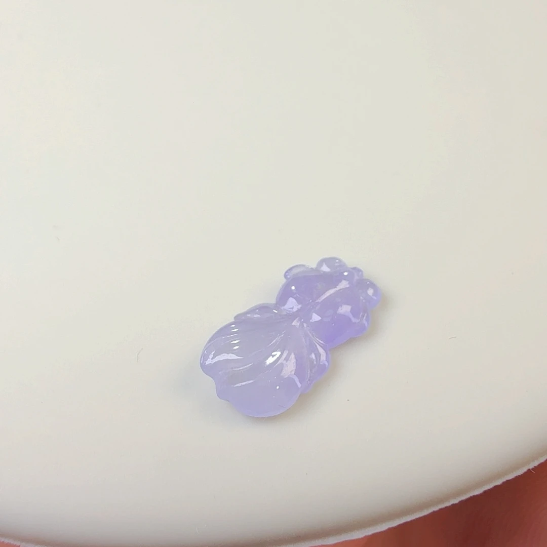 翡翠裸石冰紫鲸鱼