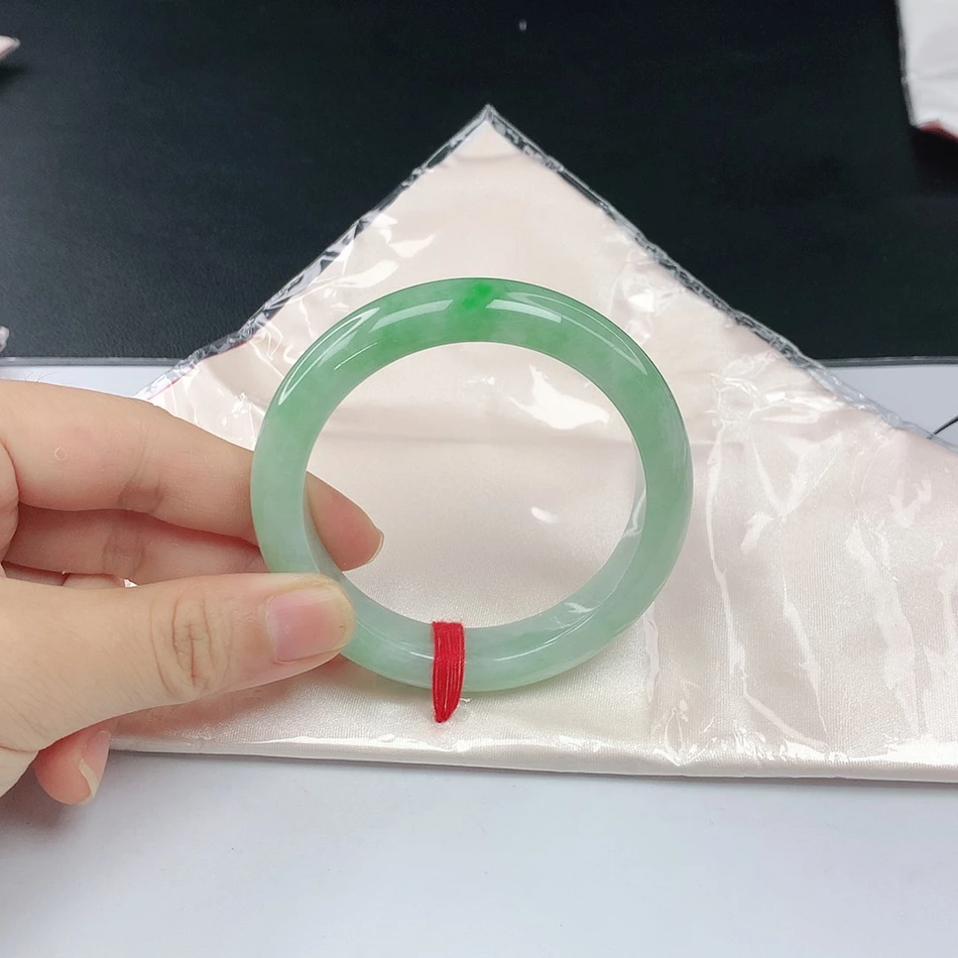 翡翠手镯未镶嵌翡翠677