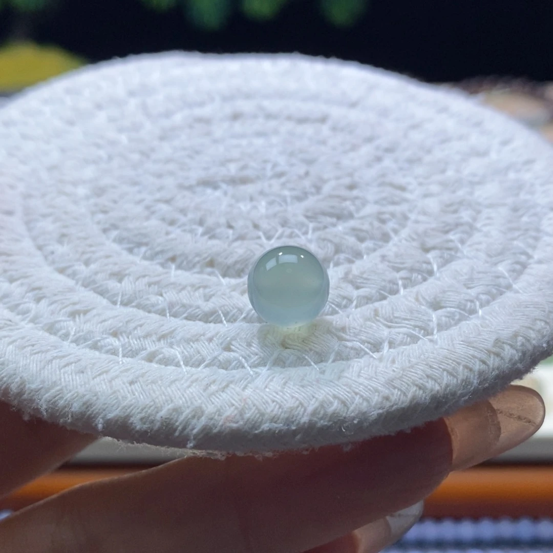 翡翠未镶嵌颈饰翡翠冰晴绿圆珠10mm