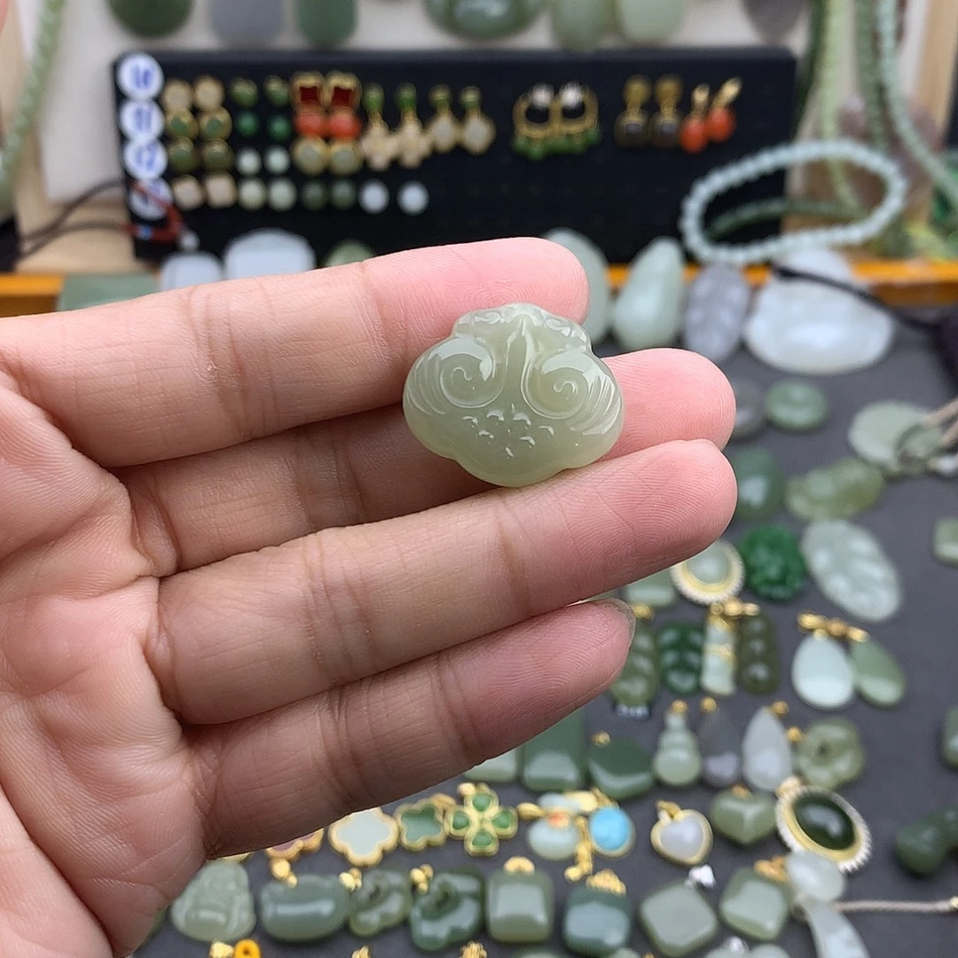 和田玉未镶嵌吊坠(不含链)