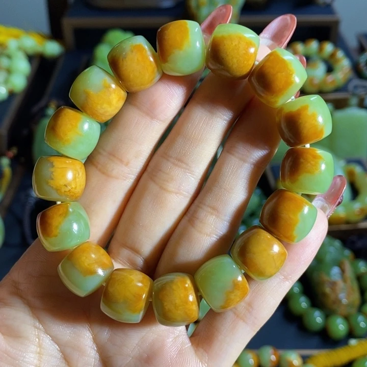 和田玉套链未镶嵌万****人