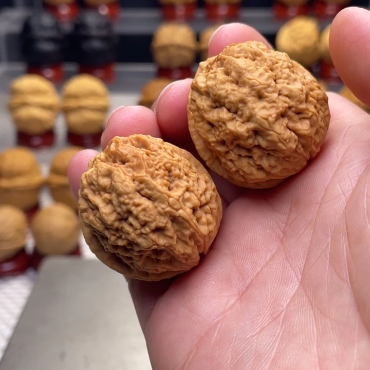 文玩核桃把件41金麒麟