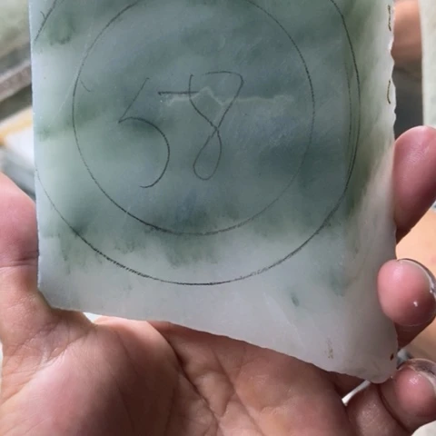 石英质玉（金丝玉）手镯未镶嵌好****姐加工定制