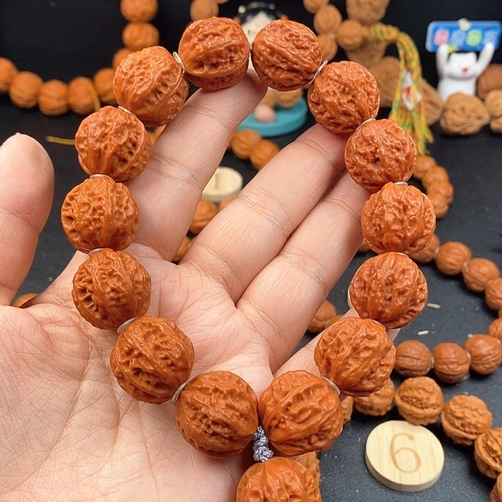 文玩核桃手串洋**商红皮八棱手持