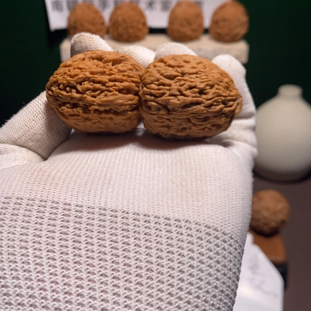 文玩核桃吊坠0015 34满拉丝龟背凹底子弹头