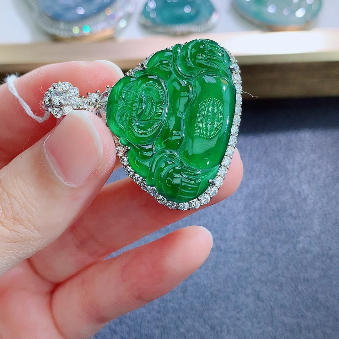 翡翠未镶嵌颈饰翡翠
