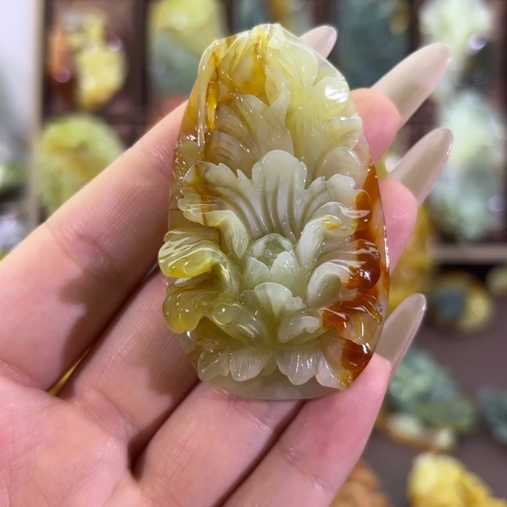 未镶嵌蛇纹石玉颈饰