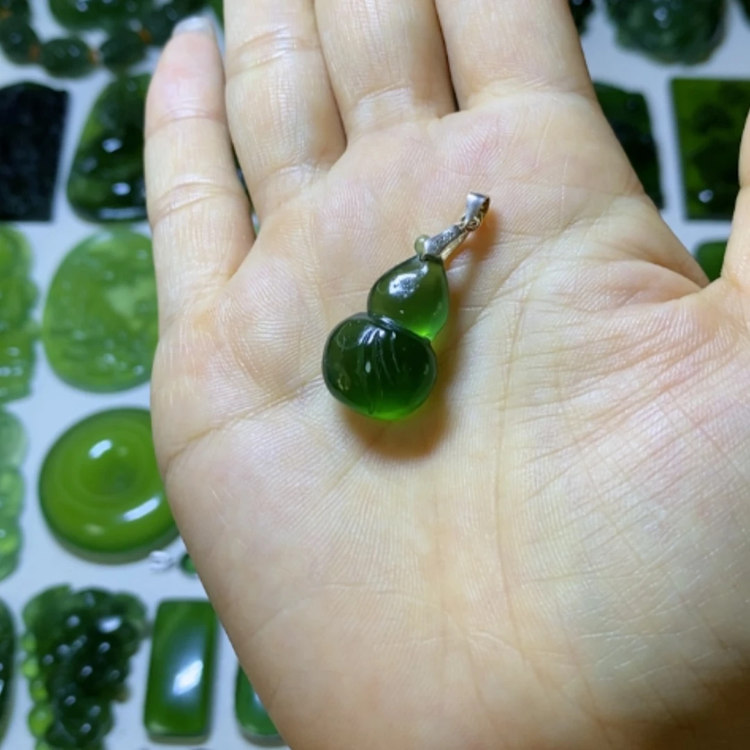 【闪购商品】未镶嵌蛇纹石玉颈饰