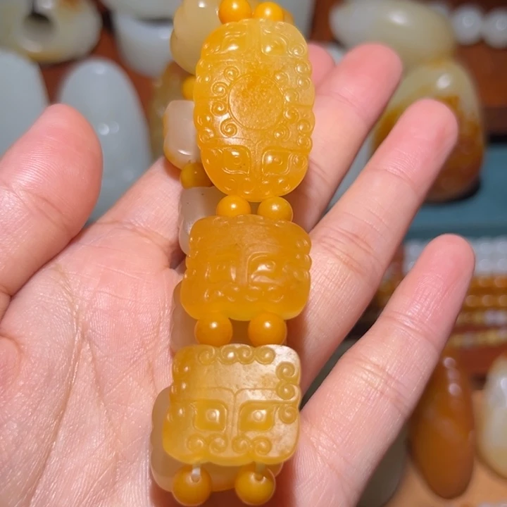 悟***9颈饰未镶嵌和田玉