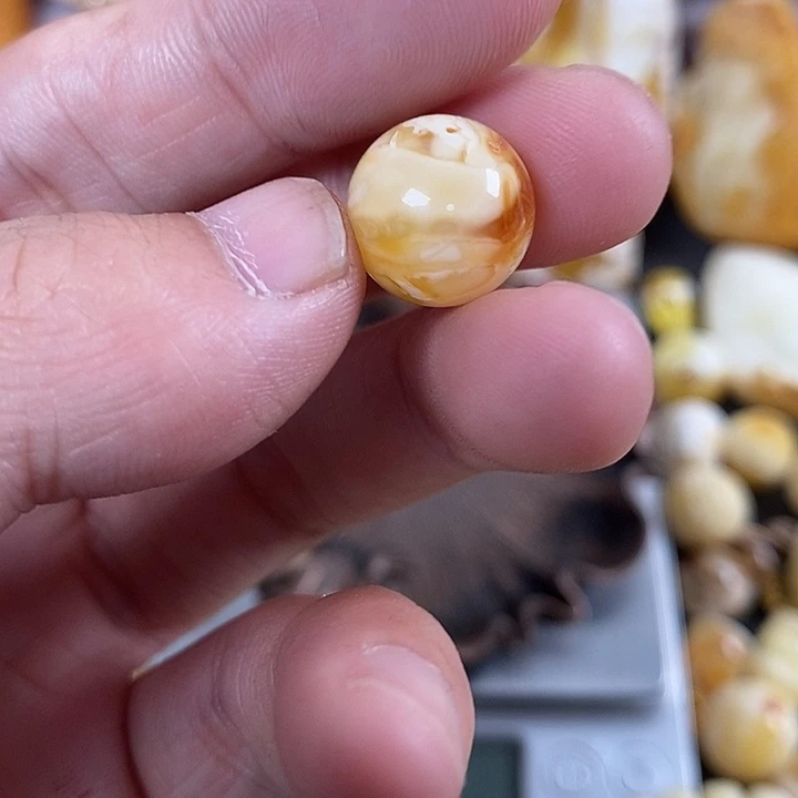 琥珀未镶嵌珠宝奇石我