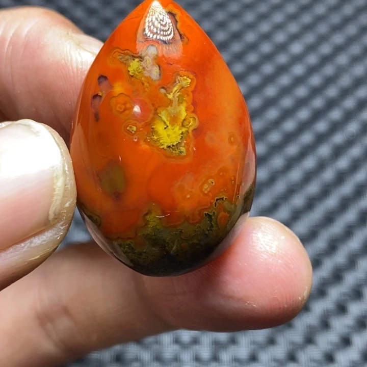 玛瑙/玉髓颈饰未镶嵌。****。