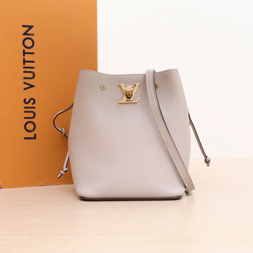 99新 LouisVuitton/路易威登 【娇活动】水桶包Nano 粉色 72661