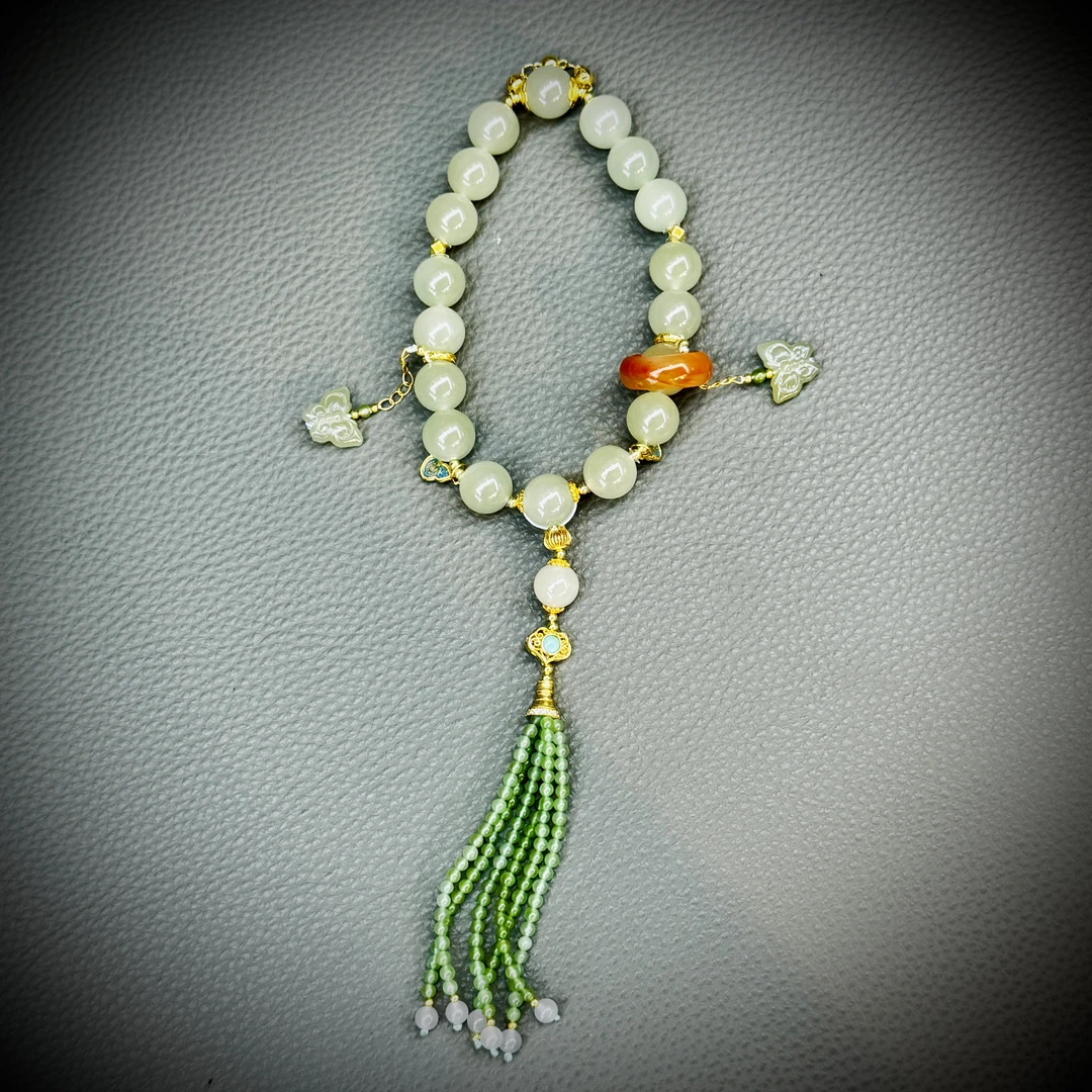 壹屿珠宝 81082   和田玉传世级十八子手串