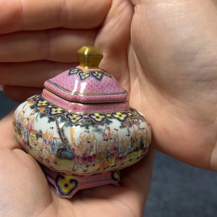 摆件陈*景德镇陶瓷摆件展品