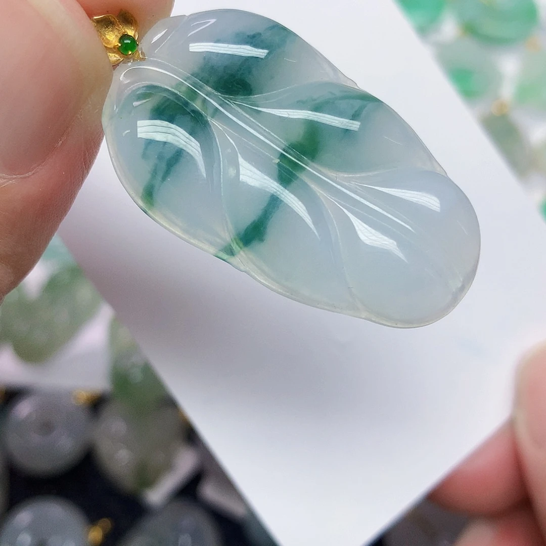 翡翠18K金镶嵌颈饰357890