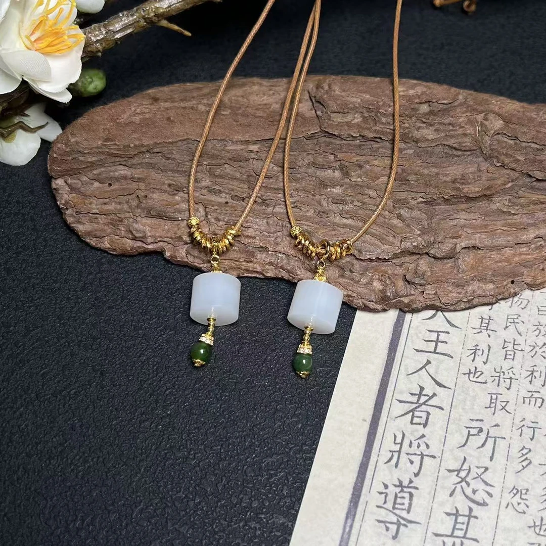 【北野珠宝】天然和田玉俄料白玉吊坠B261H-194多样性发一11x14mm