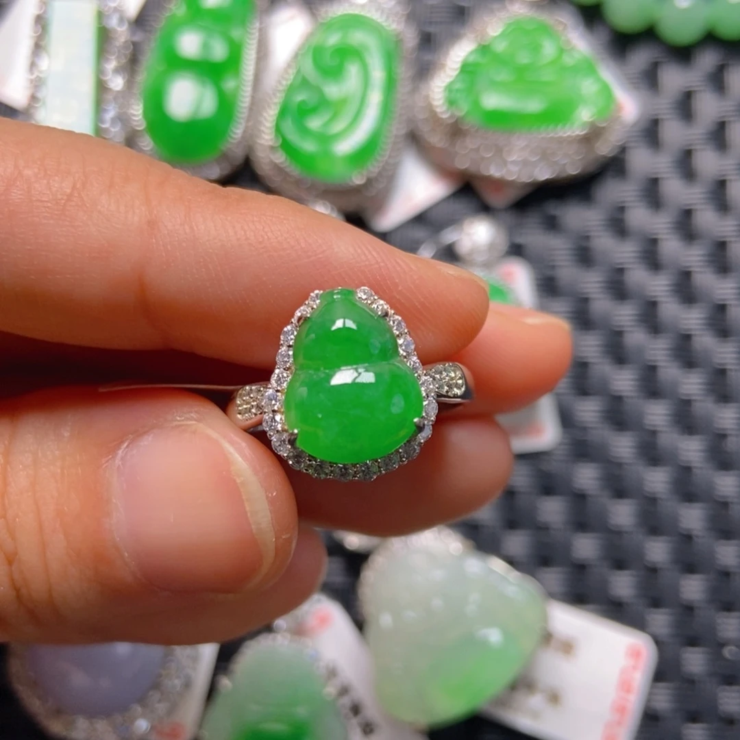 颈饰银S925镶嵌翡翠葫芦女戒