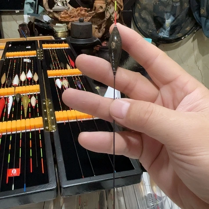 白***鱼茅草名义彩金1.7克3号