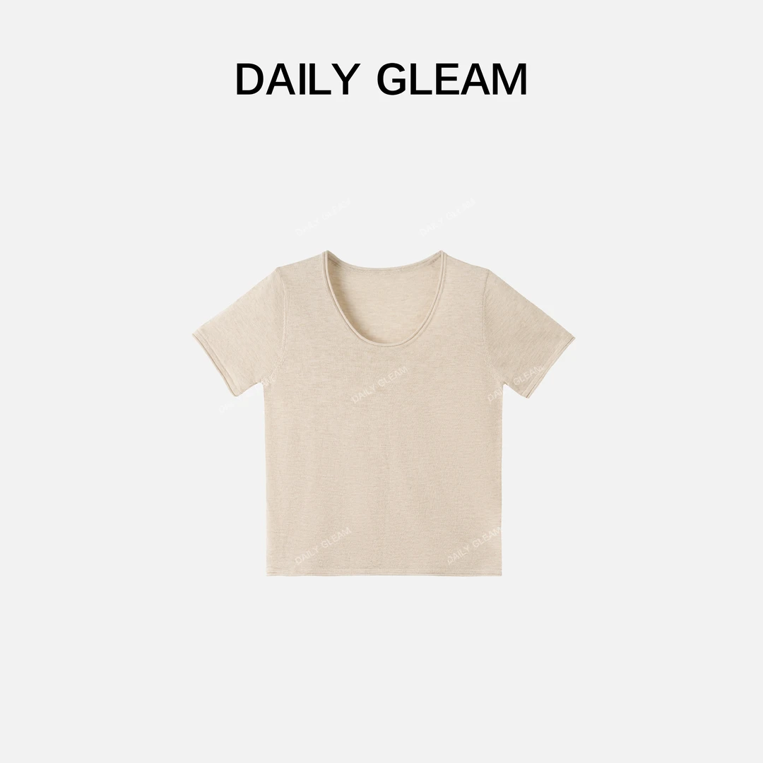 DAILY GLEAM/戴莉格琳025纯色极简设计慵懒风高定U领针织TYZ015