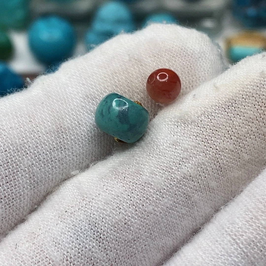 南红玛瑙未镶嵌珠宝奇石