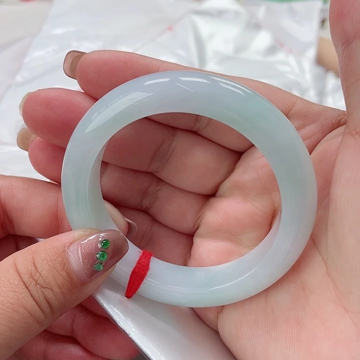 翡翠手镯（圆镯）未镶嵌缅甸翡翠手镯54圈