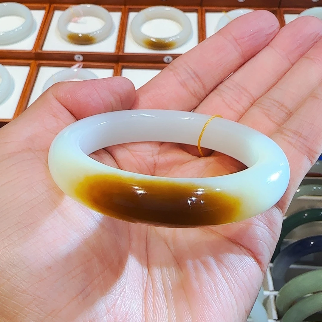 未镶嵌手镯和田玉且末一口老红糖53 54 55