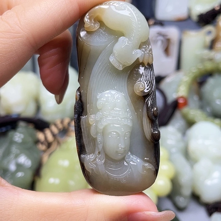 和田玉未镶嵌颈饰