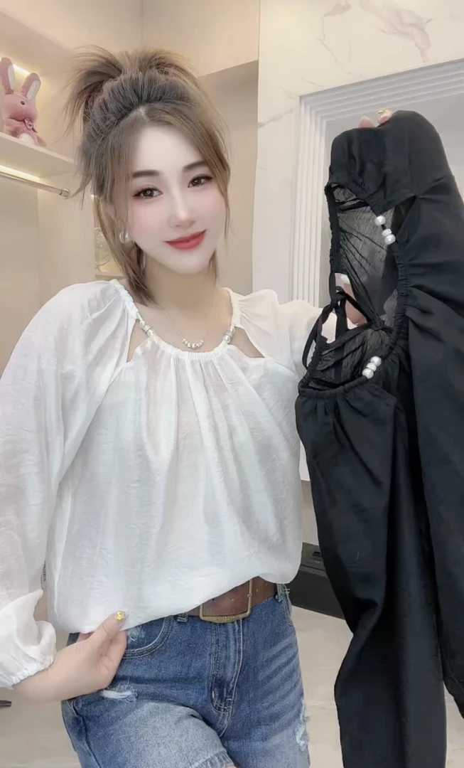 2025早秋新款镂空珍珠松紧绑带小衫小心机洋气减龄小清新百搭上衣