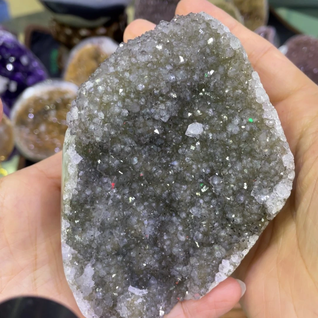 未镶嵌水晶大型摆件（非配饰）