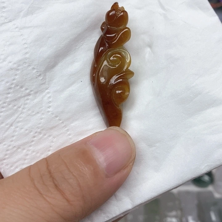 翡翠未镶嵌颈饰83号