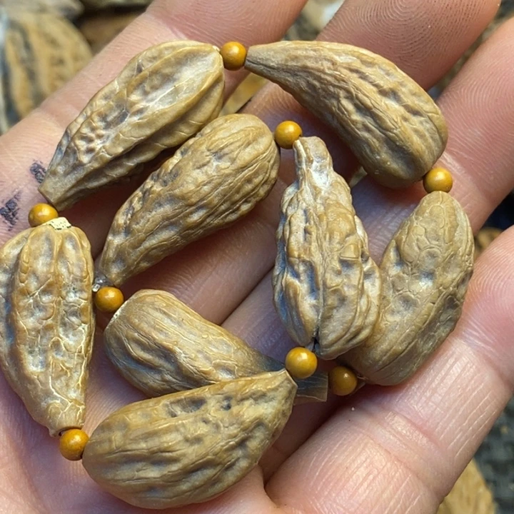 糊***点文玩核桃吊坠娜姐145