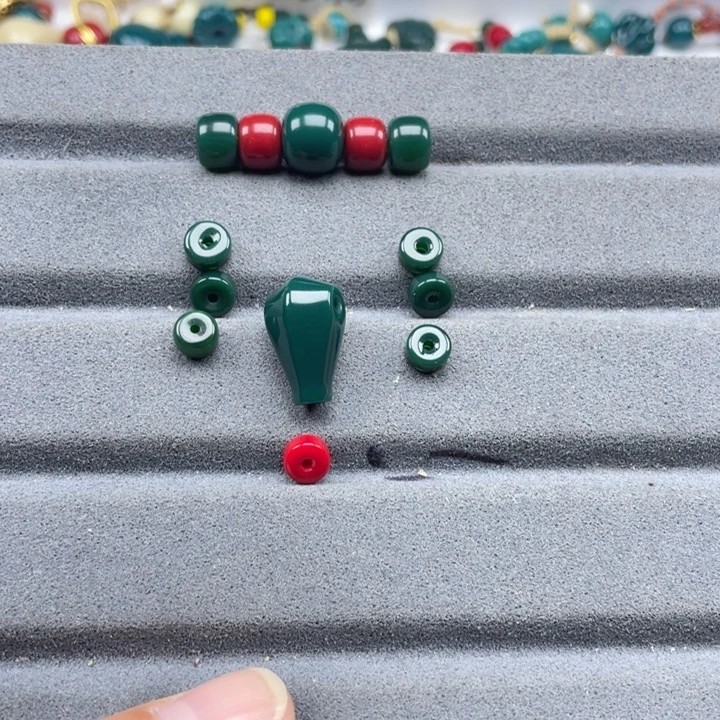 颈饰琉璃雪巴琉璃配饰