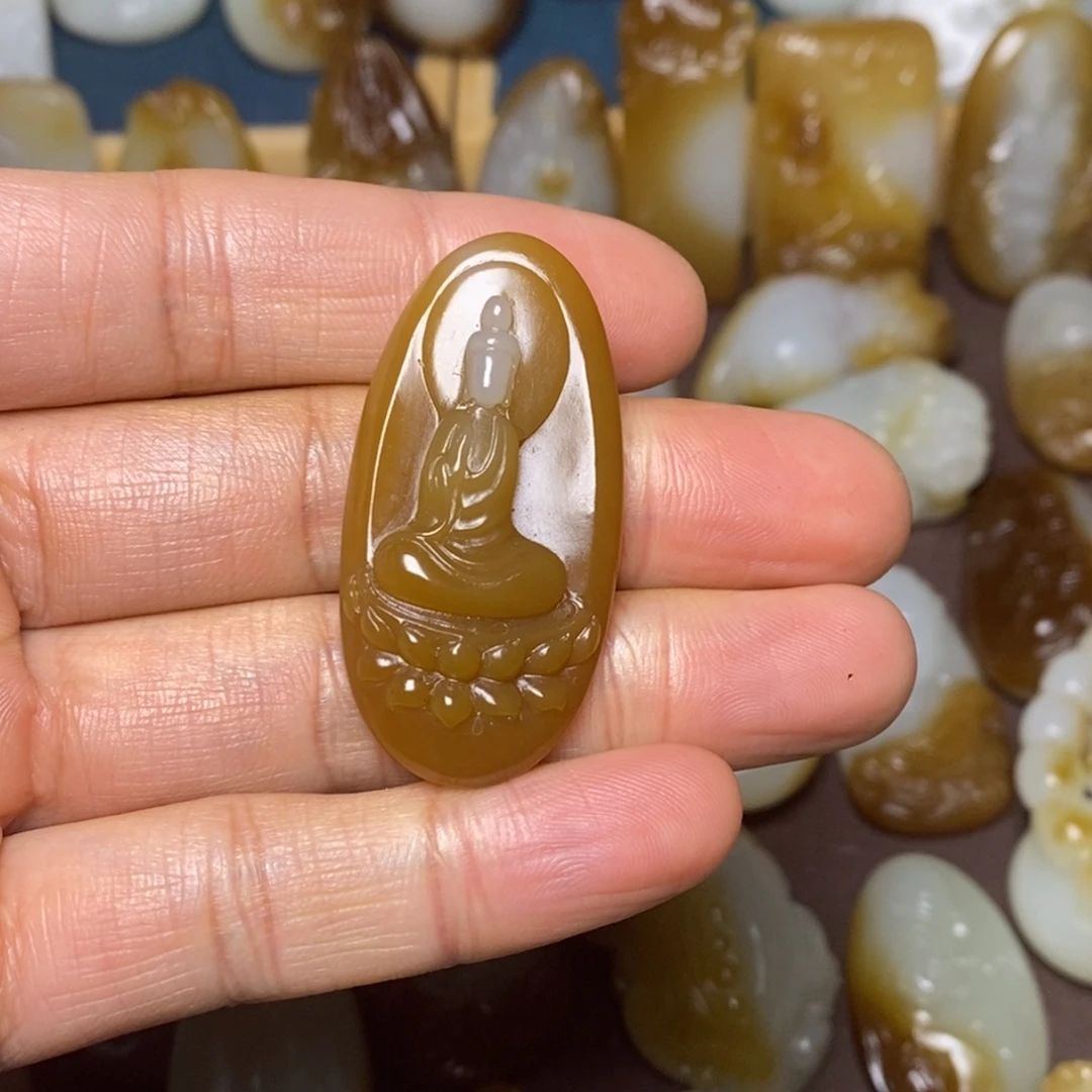 和田玉（糖玉）未镶嵌颈饰