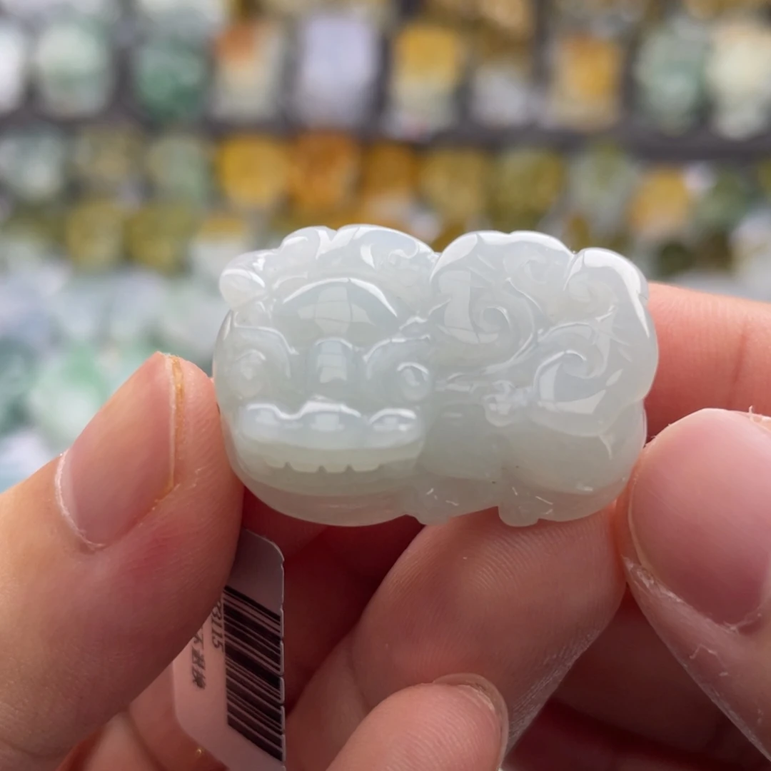 翡翠未镶嵌颈饰貔貅3