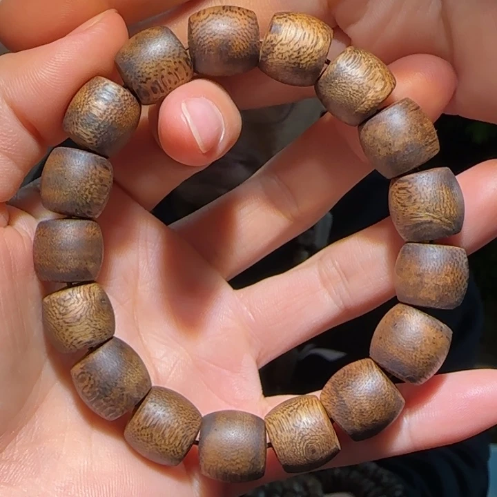 沉香手串乌身圆叶鼓珠1.3手串14克+