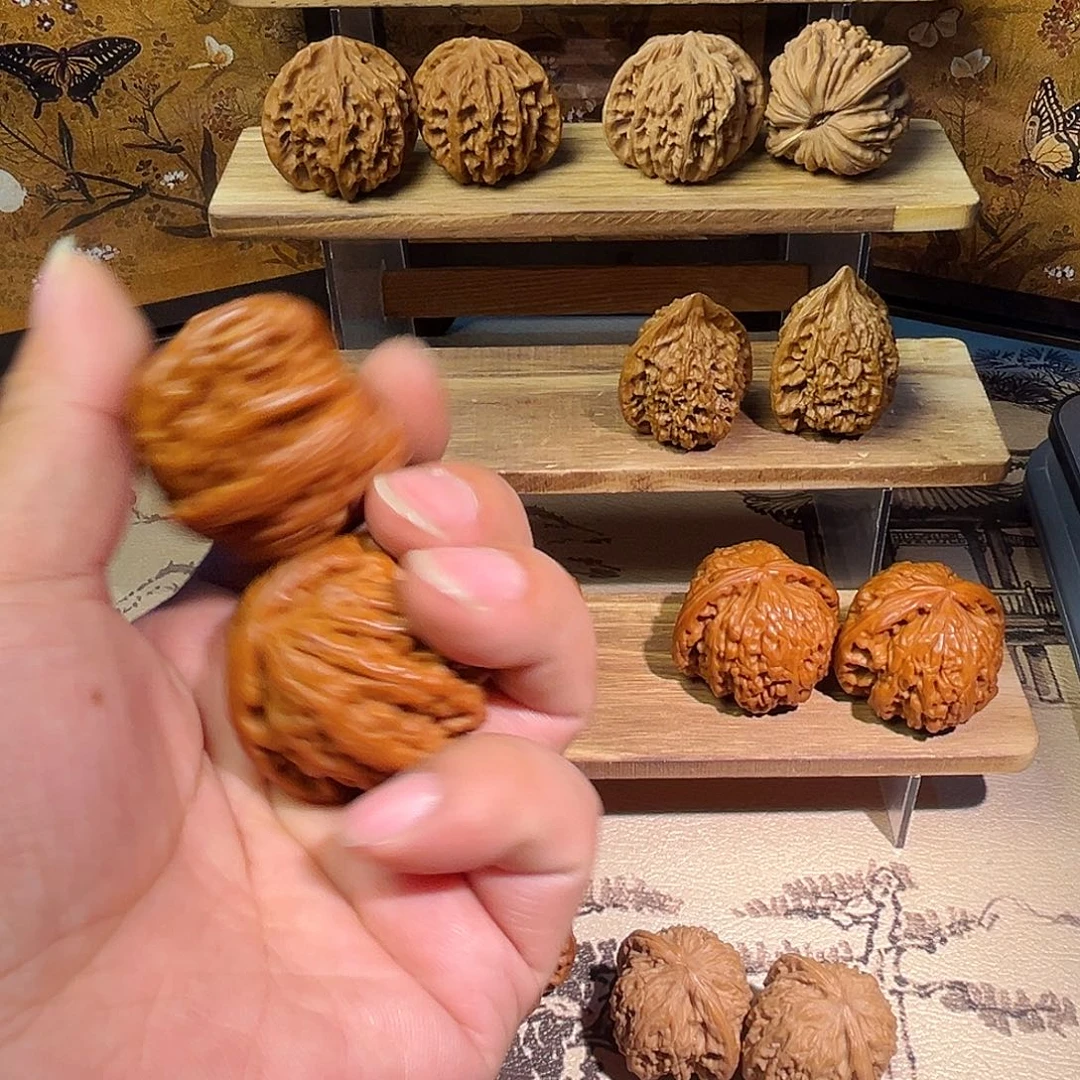 文玩核桃把件A****总白狮子