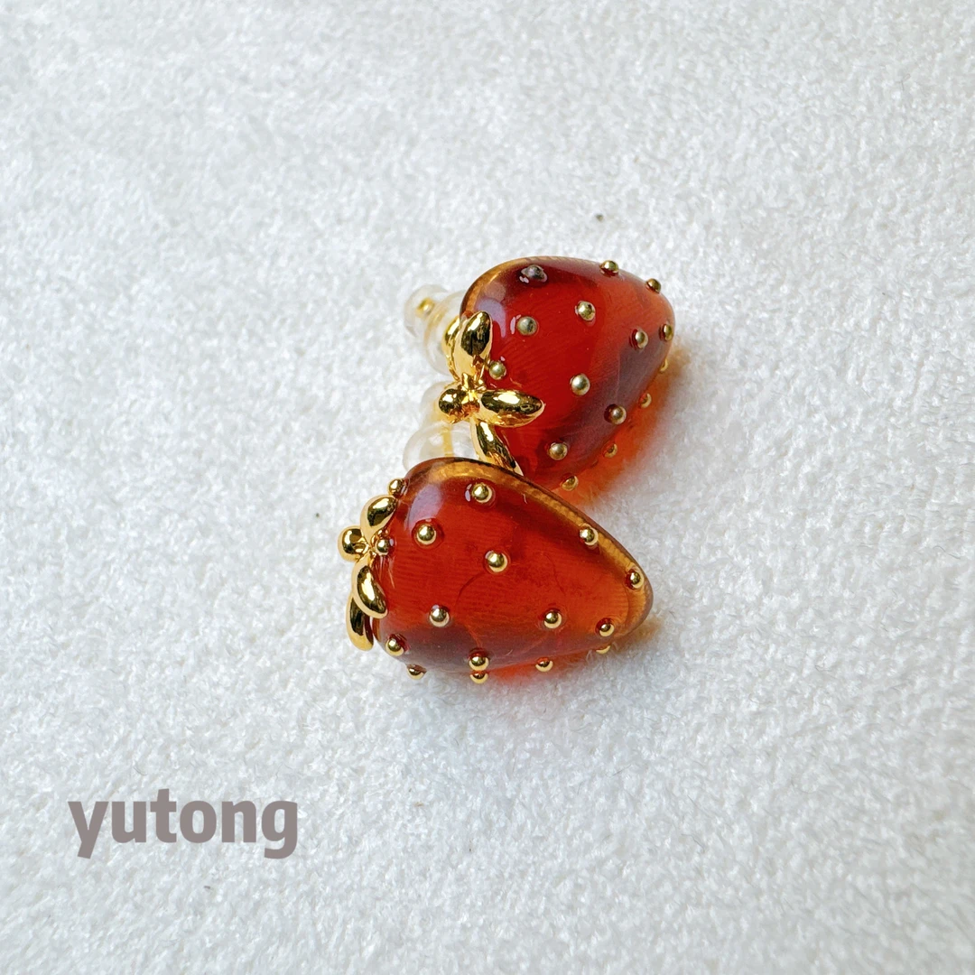 铜合金树脂耳饰 【雨桐轻奢饰品】设计款耳环YT01492