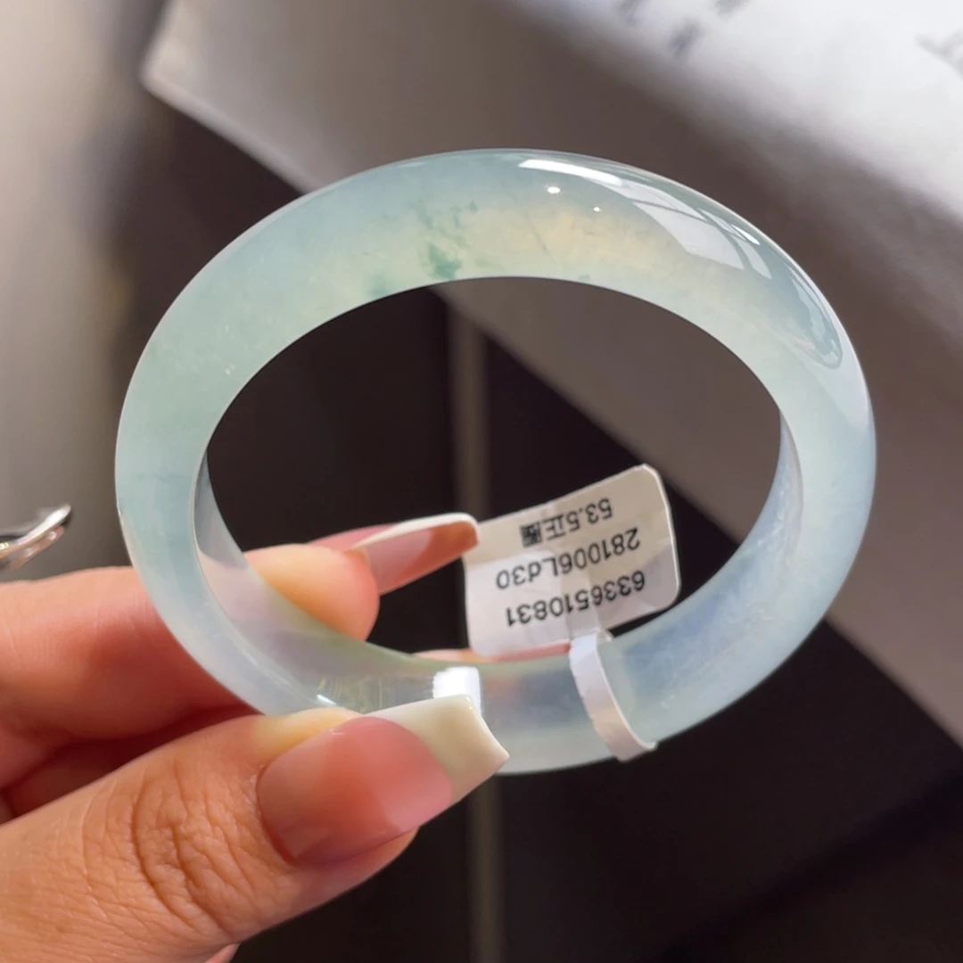 翡翠未镶嵌手镯冰蓝起光飘花手镯