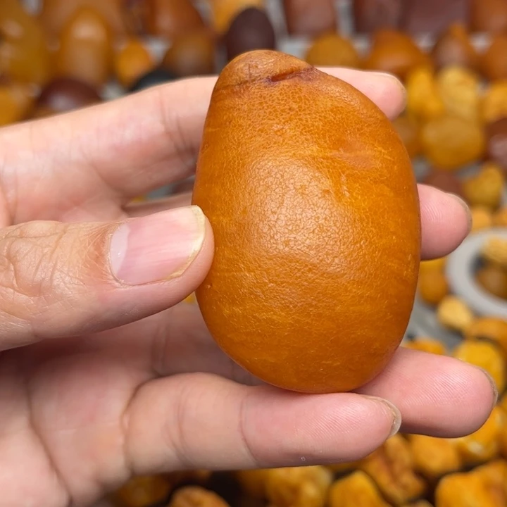 琥珀未镶嵌裸石天然蜜蜡吊坠